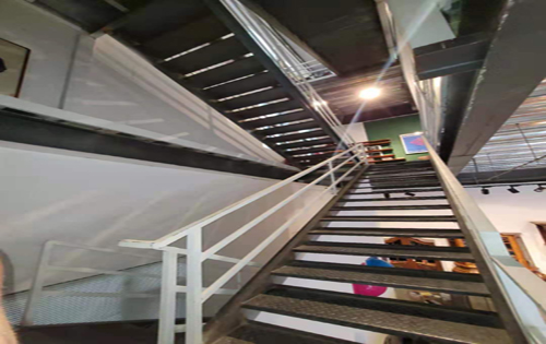 乐地文创园楼梯 